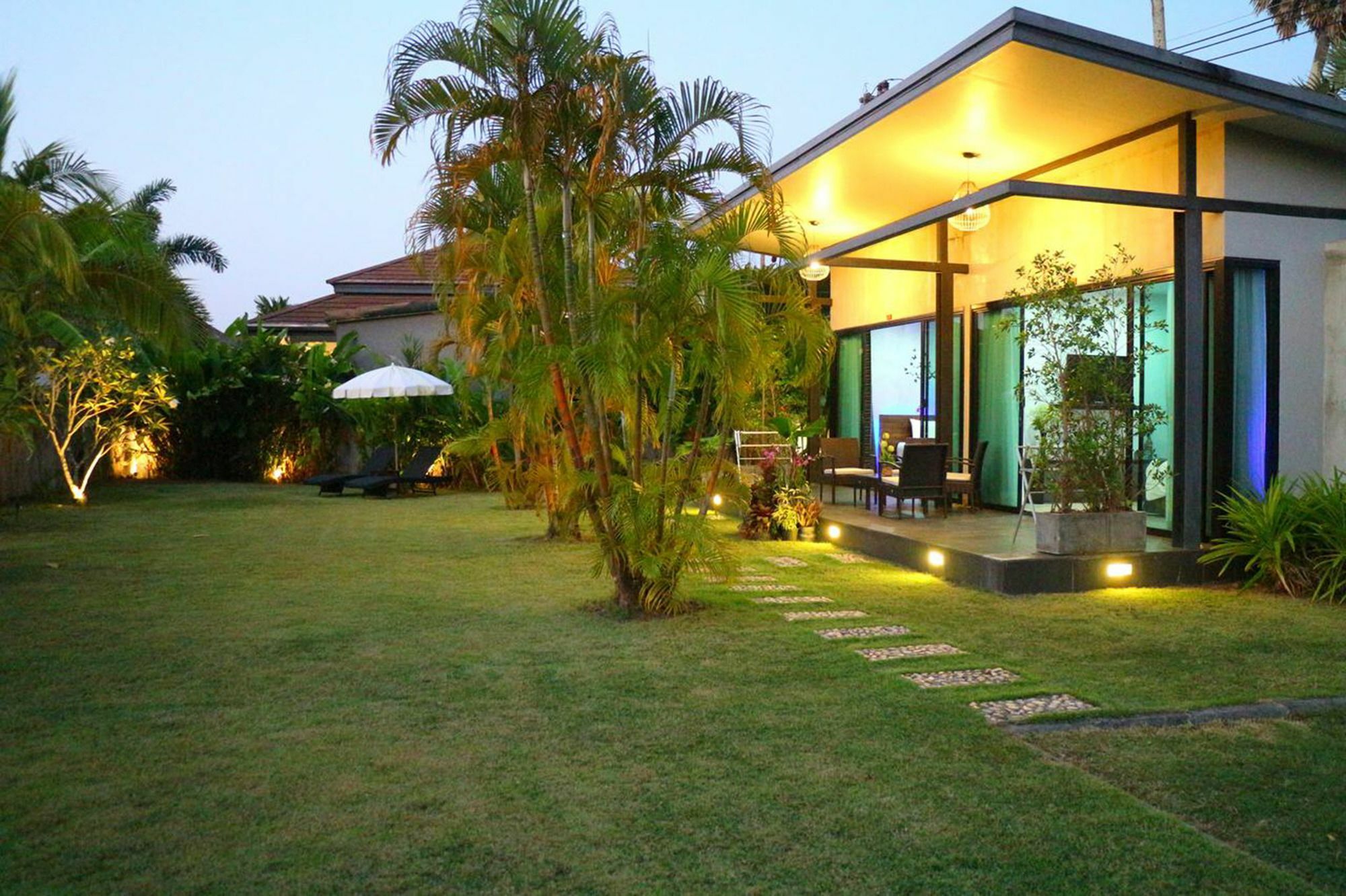 Baan Norkna Bangtao Hotel Bang Tao Beach  Exterior photo